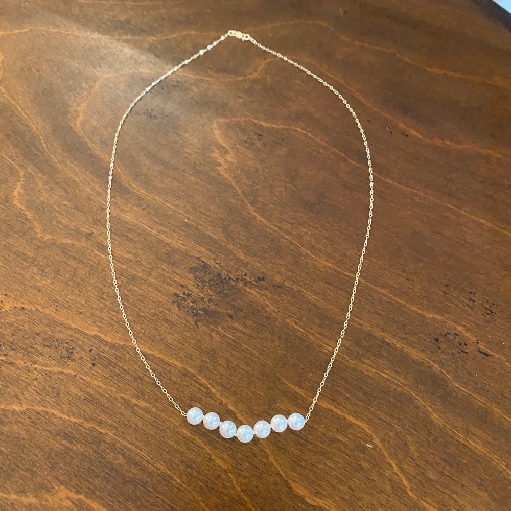 Gold chain pearl necklace